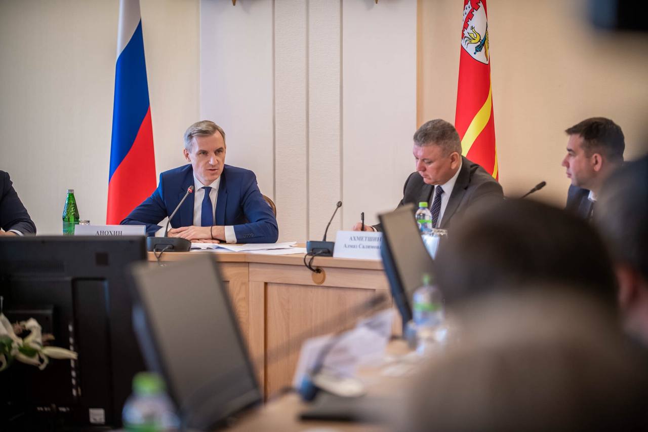 ГУБЕРНАТОР ВАСИЛИЙ АНОХИН ПРОВЕРИЛ ХОД ВЫПОЛНЕНИЯ ПОРУЧЕНИЙ ПО ИТОГАМ ПОЕЗДКИ В ВЯЗЕМСКИЙ РАЙОН